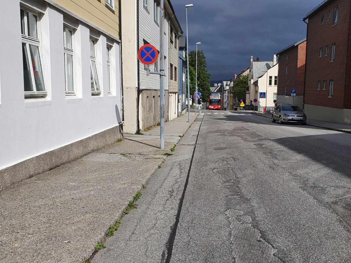 Apartment Near Brosundet, Newly Refurnished, Free Street Parking